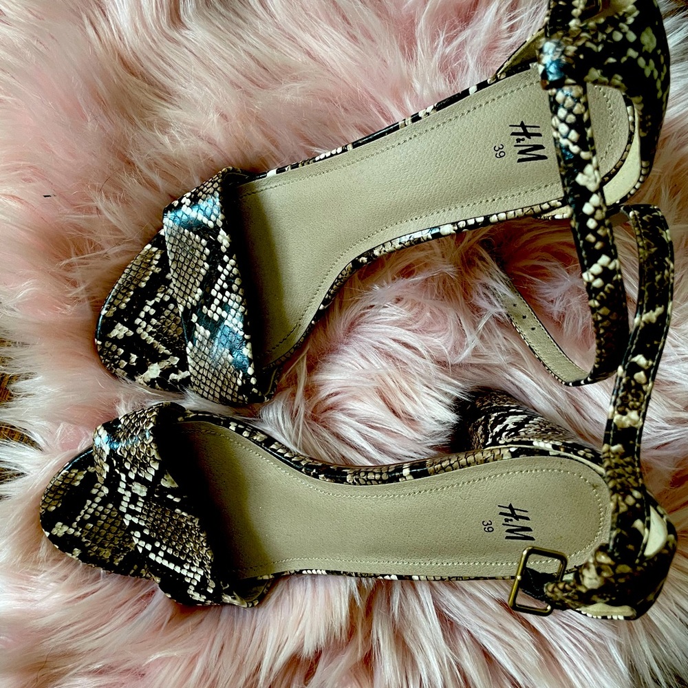 H&M Snakeskin print sandals size 39